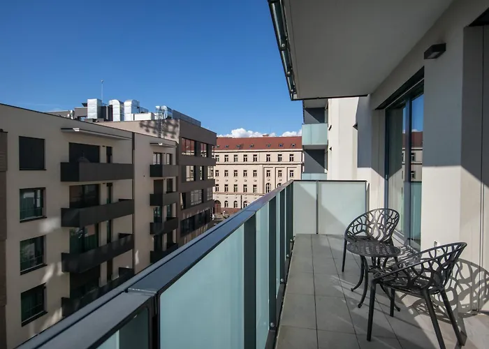 Viktoria N3 With Garage & Balcony * Praha