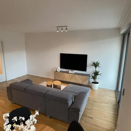 Modern Stylish With Private Garage * Prag