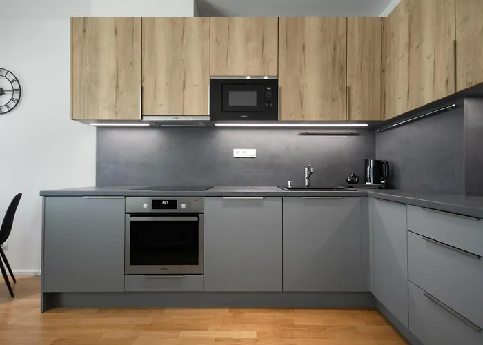 Viktoria N3 With Garage & Balcony Prága